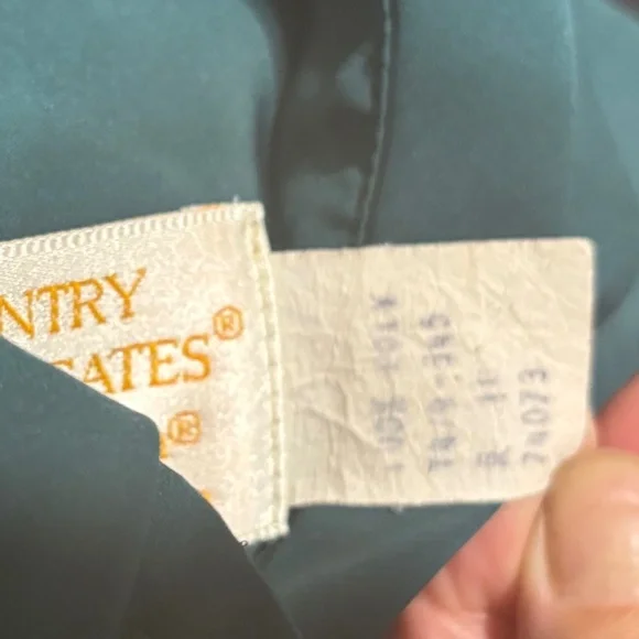 Vintage Pendleton button down - Picture 3 of 4